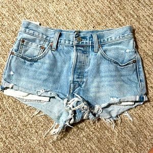 Levi’s Shortie Shorts